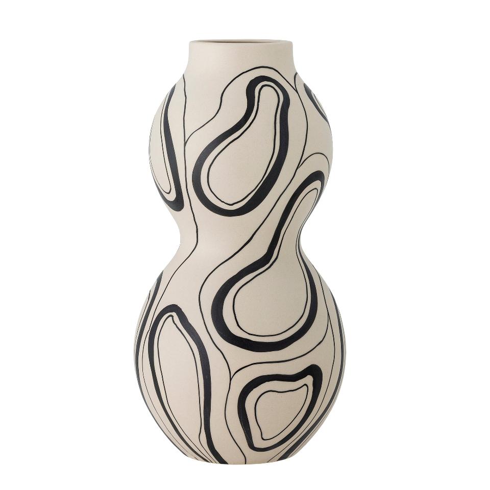 Nicola Vase