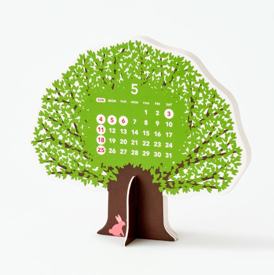 2025 Calendar - Tree